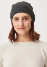 Cargar imagen en el visor de la galería, UNTOUCHED WORLD Moss Beanie