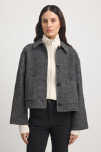 Laden Sie das Bild in den Galerie-Viewer, TOORALLIE Cropped Wool Jacket