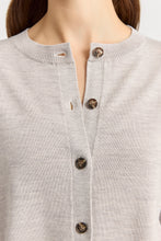 Laden Sie das Bild in den Galerie-Viewer, TOORALLIE Fine Merino Cardigan