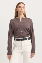 Laden Sie das Bild in den Galerie-Viewer, TOORALLIE Fine Merino Cardigan