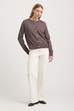 Laden Sie das Bild in den Galerie-Viewer, TOORALLIE Fine Merino Cardigan