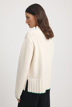 Laden Sie das Bild in den Galerie-Viewer, TOORALLIE Wide Rib Mock Neck