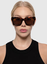 將圖片載入圖庫檢視器 OTRA Alba Sunglasses