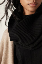 Indlæs billede til gallerivisning CABLE Cashmere Snood