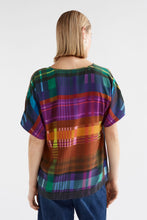 Cargar imagen en el visor de la galería, ELK Ideel V Neck Top