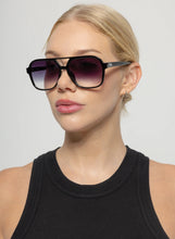 將圖片載入圖庫檢視器 OTRA Kori Sunglasses