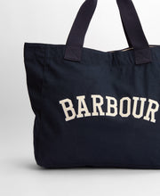 Laden Sie das Bild in den Galerie-Viewer, BARBOUR Logo Holiday Tote Bag