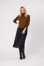 Laden Sie das Bild in den Galerie-Viewer, LEMON TREE Kate Knit Top
