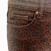 Laden Sie das Bild in den Galerie-Viewer, NEW LONDON Leopold Jeans