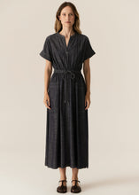 將圖片載入圖庫檢視器 POL Avrid Chambray Dress
