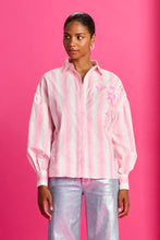 Laden Sie das Bild in den Galerie-Viewer, POM Striped Pink Blouse
