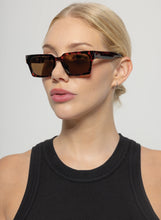 將圖片載入圖庫檢視器 OTRA Roco Sunglasses