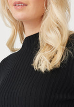 Laden Sie das Bild in den Galerie-Viewer, UNTOUCHED WORLD Lucia Funnel Neck