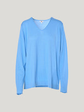 Laden Sie das Bild in den Galerie-Viewer, SILLS Vinnie V Neck Sweater