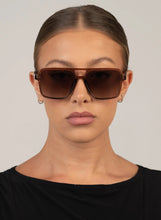 將圖片載入圖庫檢視器 OTRA Zoya Sunglasses