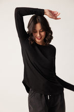 Laden Sie das Bild in den Galerie-Viewer, LEMON TREE Sammie LS Tee