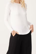 Laden Sie das Bild in den Galerie-Viewer, LEMON TREE Sammie LS Tee