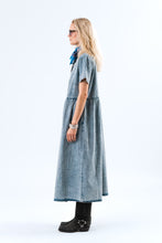 Laden Sie das Bild in den Galerie-Viewer, LOLLYS LAUNDRY Aliya Dress