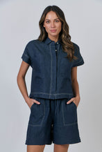 Laden Sie das Bild in den Galerie-Viewer, NATURALS 533 Cap Sleeve Shirt