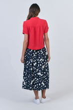 Laden Sie das Bild in den Galerie-Viewer, NATURALS 547 Mandarin Collar Shirt