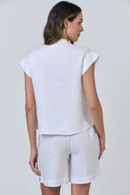 Laden Sie das Bild in den Galerie-Viewer, NATURALS 592 Frill Front Shirt