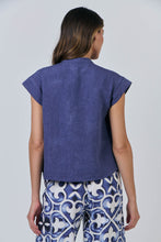 Laden Sie das Bild in den Galerie-Viewer, NATURALS 592 Frill Front Shirt