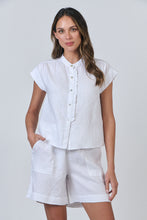 Laden Sie das Bild in den Galerie-Viewer, NATURALS 592 Frill Front Shirt