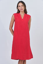 Laden Sie das Bild in den Galerie-Viewer, NATURALS 601 V Neck Sless Shift Dress