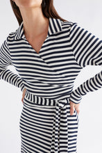 Laden Sie das Bild in den Galerie-Viewer, ELK Kullan Ribbed Wrap Dress