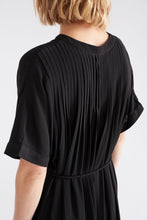 Load image into Gallery viewer, ELK Omia Shirt Dress