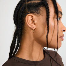Laden Sie das Bild in den Galerie-Viewer, PILGRIM Alaia Earrings