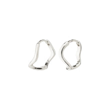 Laden Sie das Bild in den Galerie-Viewer, PILGRIM Alberte Hoop Earrings