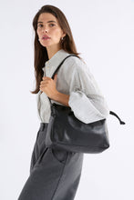 Cargar imagen en el visor de la galería, ELK Apelle Shoulder Bag