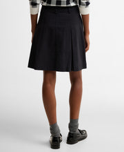 Cargar imagen en el visor de la galería, BARBOUR Aylesby Short Skirt