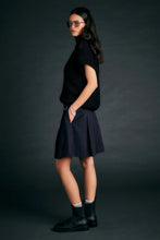Cargar imagen en el visor de la galería, BARBOUR Aylesby Short Skirt