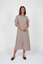 Laden Sie das Bild in den Galerie-Viewer, MARLOW Axis Shirt Dress