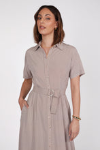 Laden Sie das Bild in den Galerie-Viewer, MARLOW Axis Shirt Dress