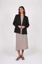 Laden Sie das Bild in den Galerie-Viewer, MARLOW Axis Shirt Dress