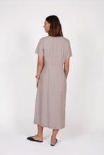 Laden Sie das Bild in den Galerie-Viewer, MARLOW Axis Shirt Dress