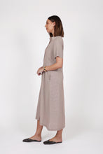 Laden Sie das Bild in den Galerie-Viewer, MARLOW Axis Shirt Dress