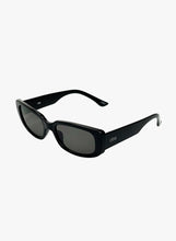 Cargar imagen en el visor de la galería, OTRA Backstreet Sunglasses