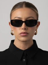 Cargar imagen en el visor de la galería, OTRA Backstreet Sunglasses