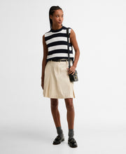 Load image into Gallery viewer, BARBOUR Cartmel Knit Vest