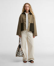 將圖片載入圖庫檢視器 BARBOUR Cloverdale Jacket