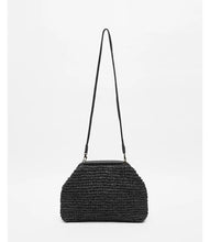 Indlæs billede til gallerivisning YERSE  Crochet Chain Clutch Bag