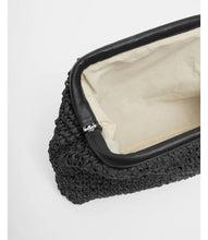 Indlæs billede til gallerivisning YERSE  Crochet Chain Clutch Bag