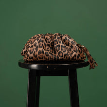Laden Sie das Bild in den Galerie-Viewer, DESTI SAINT Patty Pouch