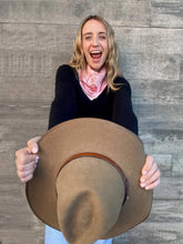 將圖片載入圖庫檢視器 DARK HAMPTON x KAYLEE BELL Cowboy Up Scarf
