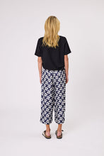 Load image into Gallery viewer, DESIGN NATION Cortez Capris