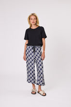 Load image into Gallery viewer, DESIGN NATION Cortez Capris